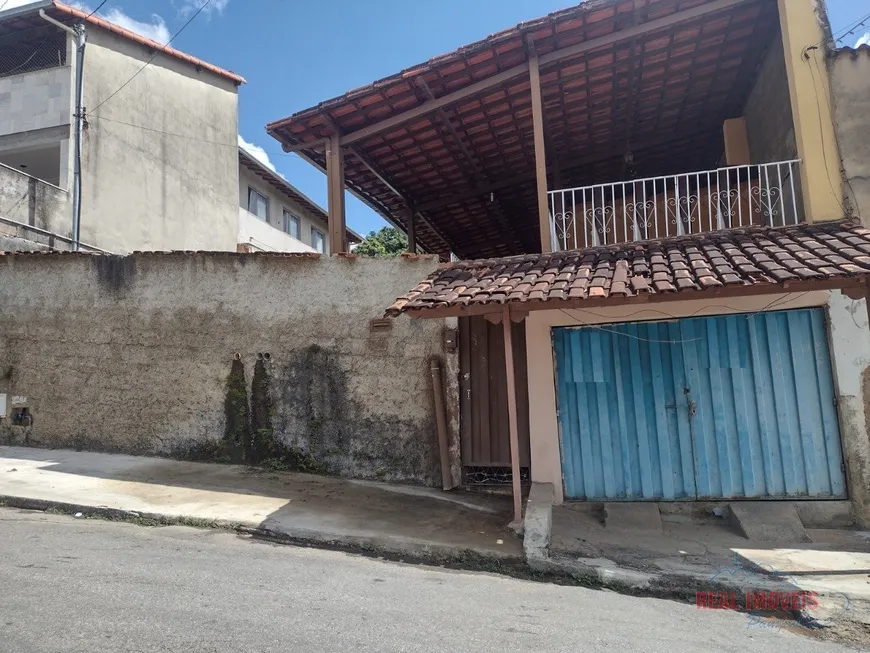 Foto 1 de Casa com 1 Quarto à venda, 420m² em Frimisa, Santa Luzia