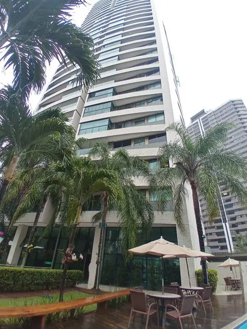Foto 1 de Apartamento com 4 Quartos à venda, 176m² em Boa Viagem, Recife