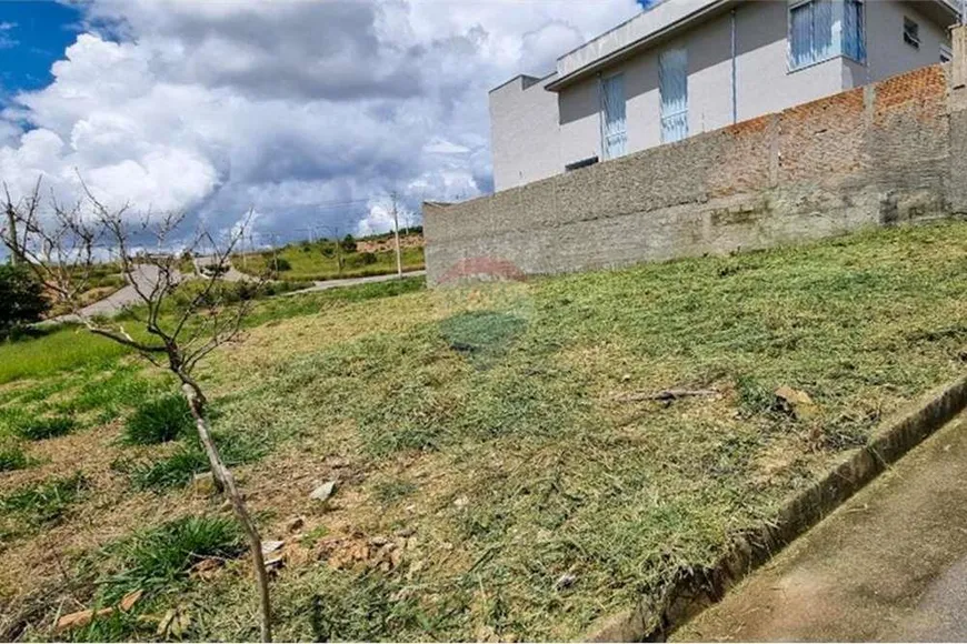 Foto 1 de Lote/Terreno à venda, 313m² em Jardins de Florenca, Poços de Caldas