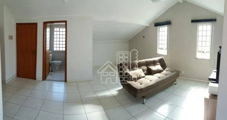 Foto 1 de Casa com 3 Quartos à venda, 151m² em Maria Paula, Niterói