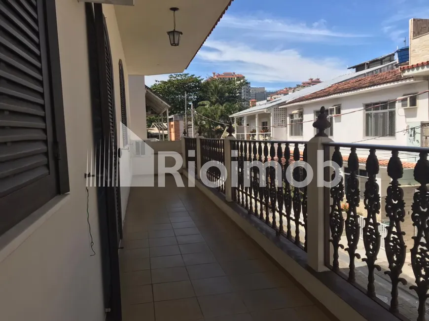 Foto 1 de Casa de Condomínio com 5 Quartos à venda, 335m² em Barra da Tijuca, Rio de Janeiro