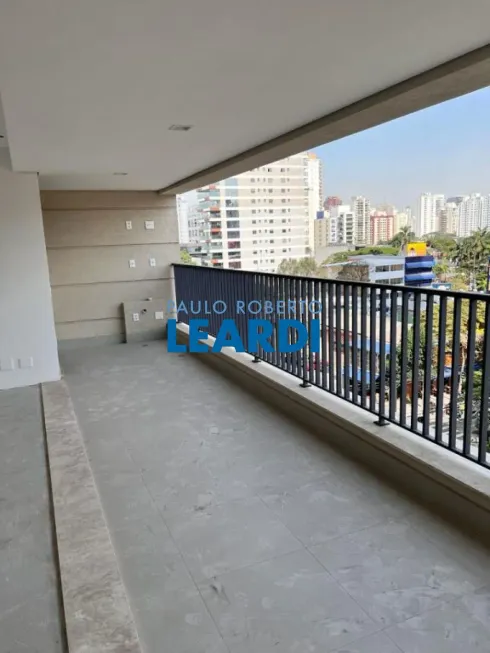 Foto 1 de Apartamento com 3 Quartos para alugar, 145m² em Vila Olímpia, São Paulo