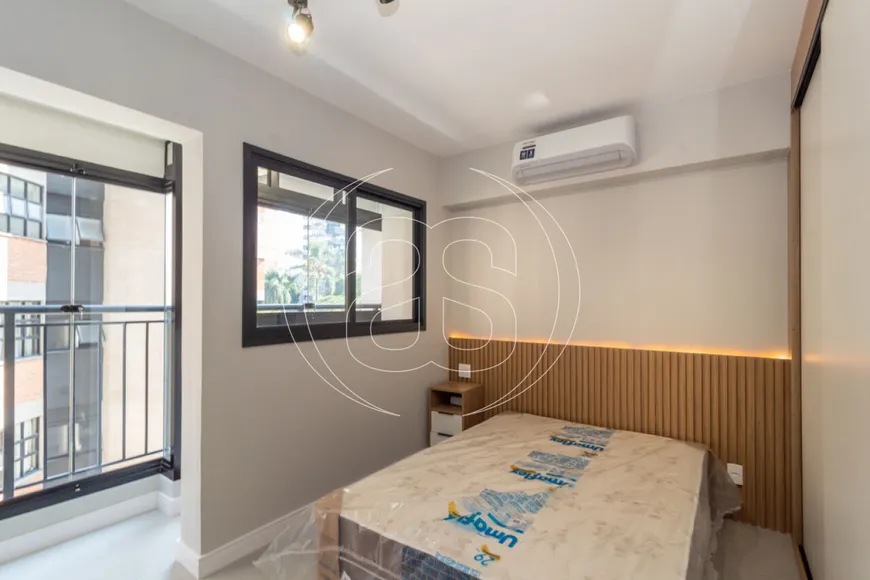 Foto 1 de Apartamento com 1 Quarto para alugar, 27m² em Campo Belo, São Paulo