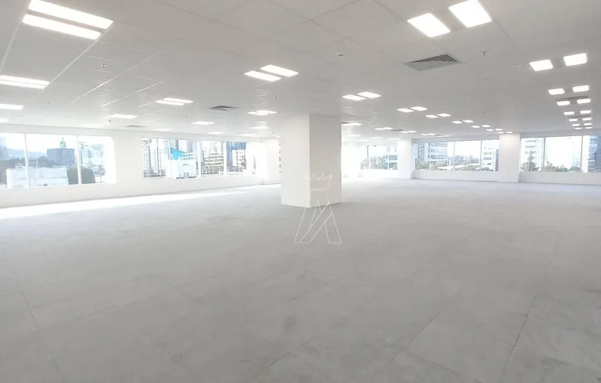 Foto 1 de Sala Comercial para venda ou aluguel, 1500m² em Alphaville, Barueri