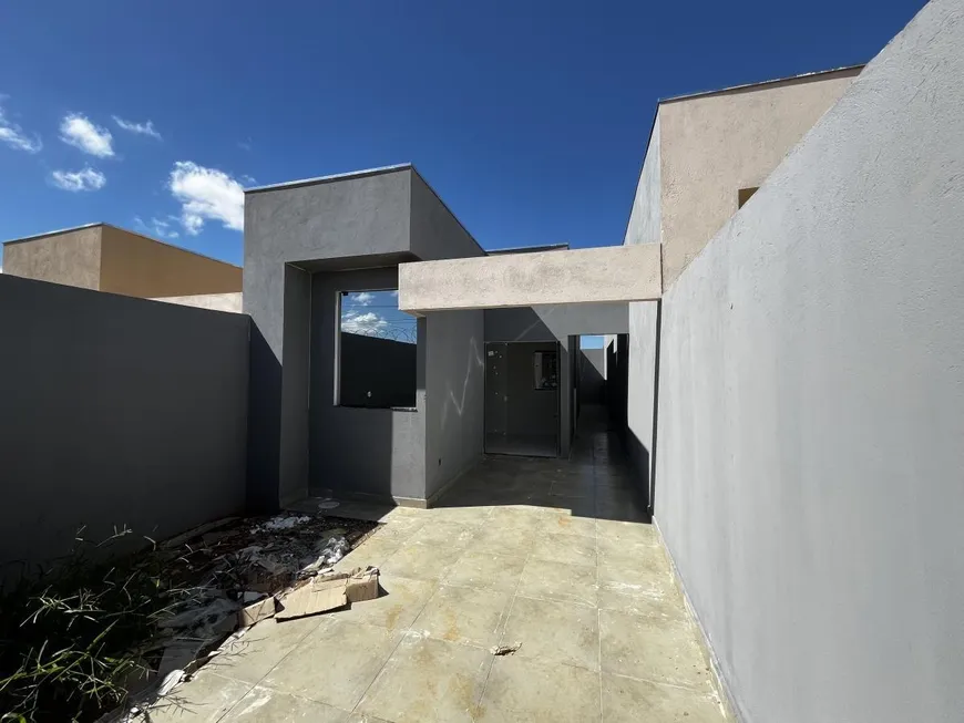 Foto 1 de Casa com 3 Quartos à venda, 50m² em Jardim Primavera, Montes Claros