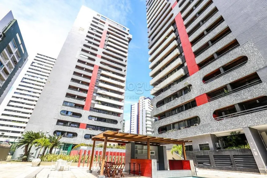 Foto 1 de Apartamento com 2 Quartos à venda, 68m² em Boa Viagem, Recife