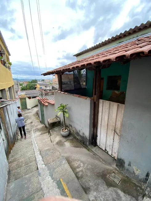 Foto 1 de Casa com 2 Quartos à venda, 360m² em Mantiqueira, Belo Horizonte