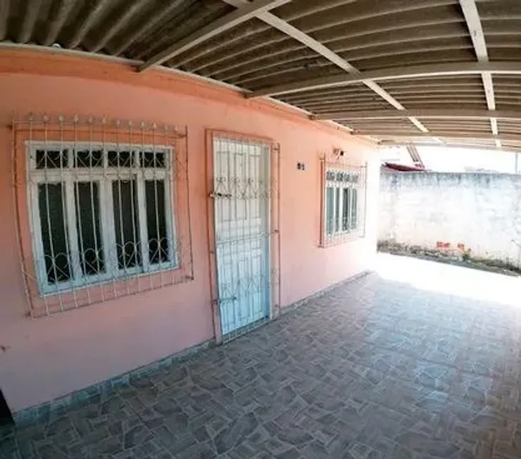 Foto 1 de Casa com 2 Quartos à venda, 78m² em Feu Rosa, Serra