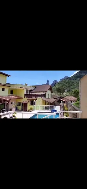 Foto 1 de Casa de Condomínio com 5 Quartos à venda, 350m² em Carlos Guinle, Teresópolis
