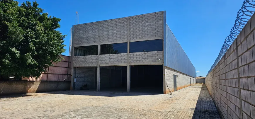 Foto 1 de Galpão/Depósito/Armazém para alugar, 1180m² em Setor Industrial, Brasília