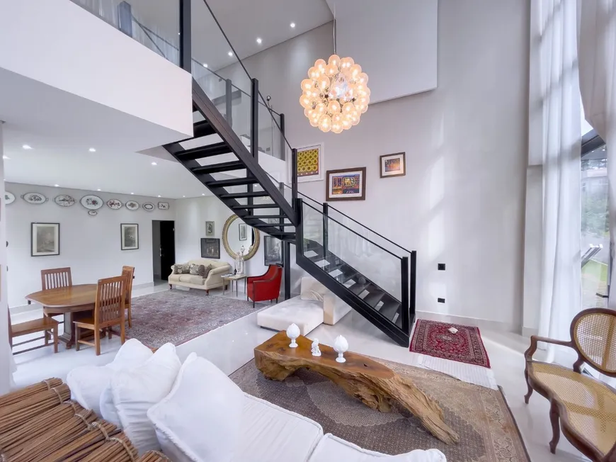 Foto 1 de Casa de Condomínio com 3 Quartos à venda, 245m² em Alphaville, Santana de Parnaíba