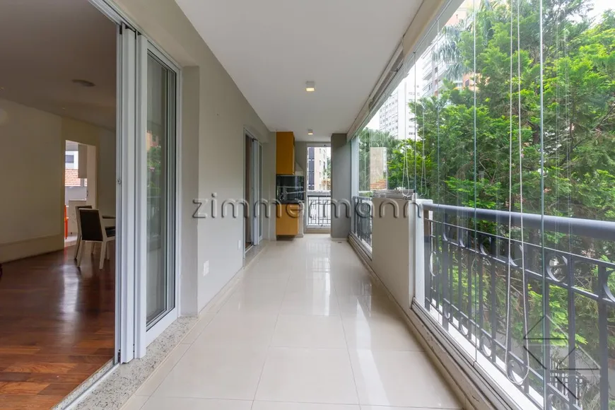 Foto 1 de Apartamento com 4 Quartos à venda, 221m² em Paraíso, São Paulo