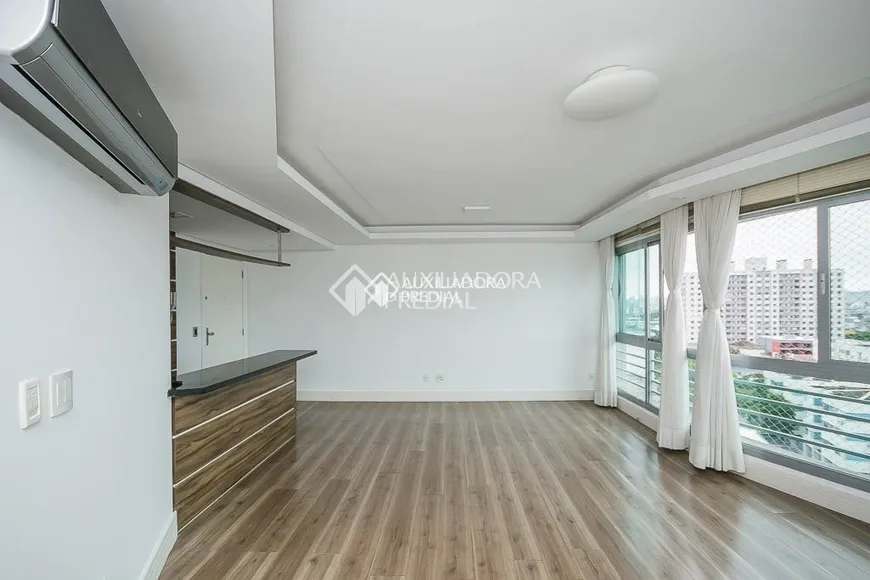 Foto 1 de Apartamento com 3 Quartos à venda, 95m² em Azenha, Porto Alegre