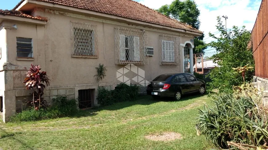 Foto 1 de Casa com 3 Quartos à venda, 120m² em Vila João Pessoa, Porto Alegre