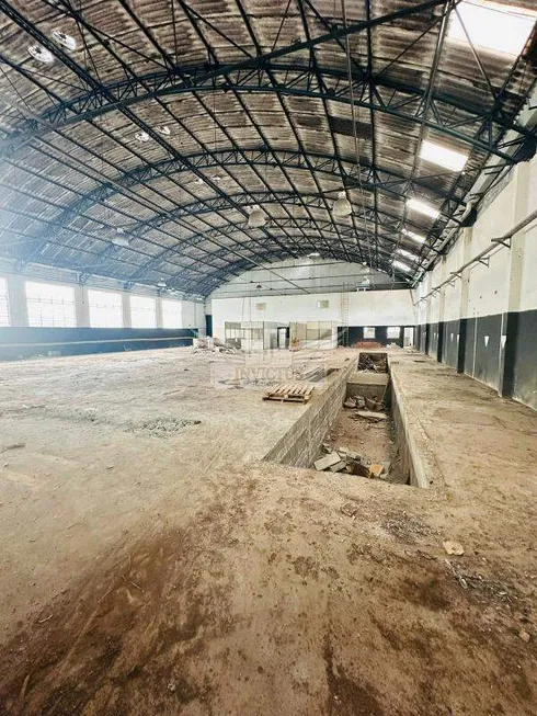 Foto 1 de Galpão/Depósito/Armazém para alugar, 1119m² em Canhema, Diadema