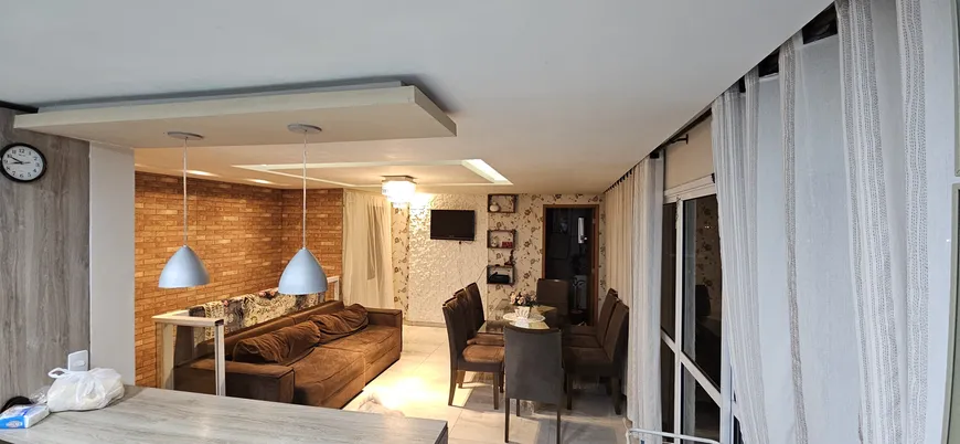 Foto 1 de Apartamento com 3 Quartos à venda, 142m² em Iguaçú, Araucária