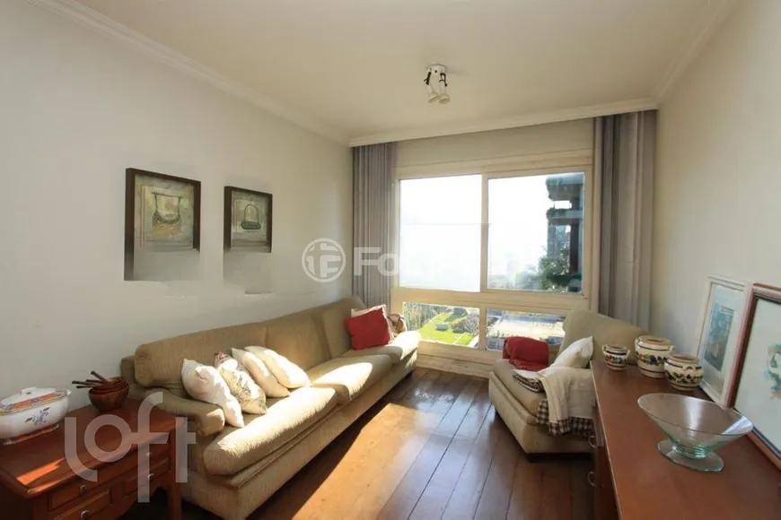 Foto 1 de Apartamento com 3 Quartos à venda, 100m² em Petrópolis, Porto Alegre