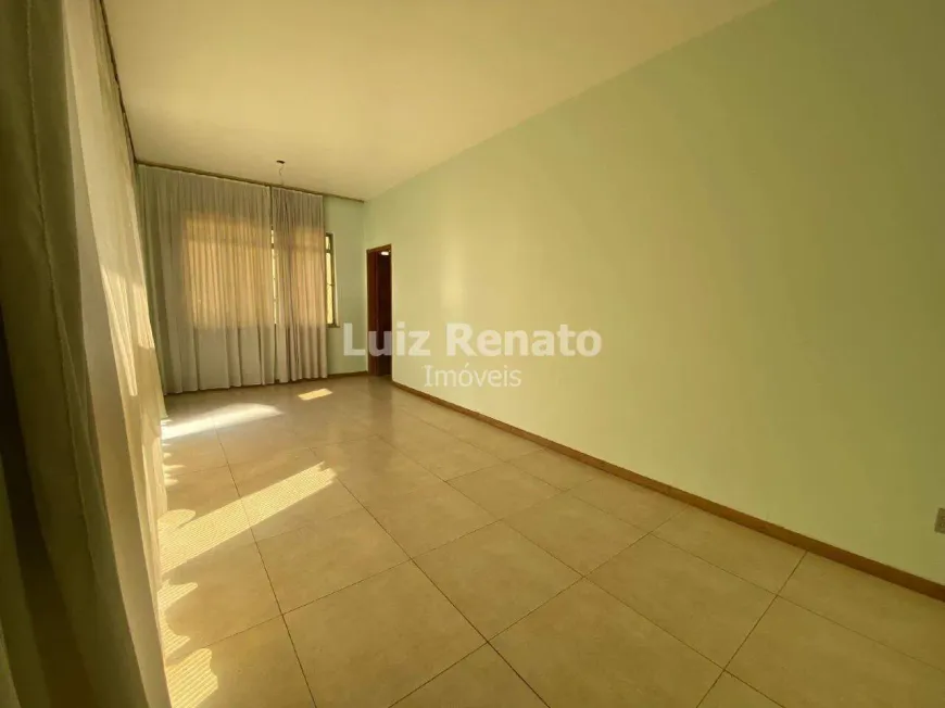 Foto 1 de Casa com 3 Quartos à venda, 591m² em Colégio Batista, Belo Horizonte