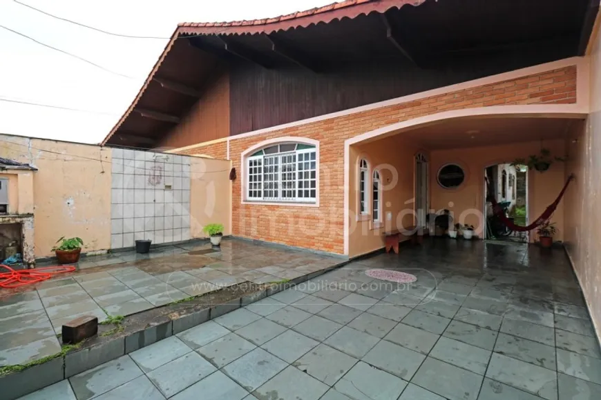 Foto 1 de Casa com 2 Quartos à venda, 107m² em Jardim Peruibe , Peruíbe