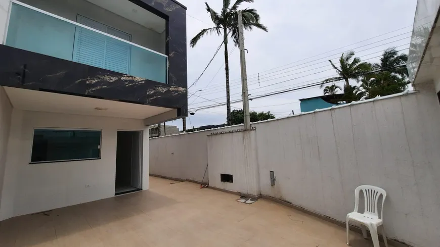 Foto 1 de Casa com 2 Quartos à venda, 89m² em Vila Caicara, Praia Grande