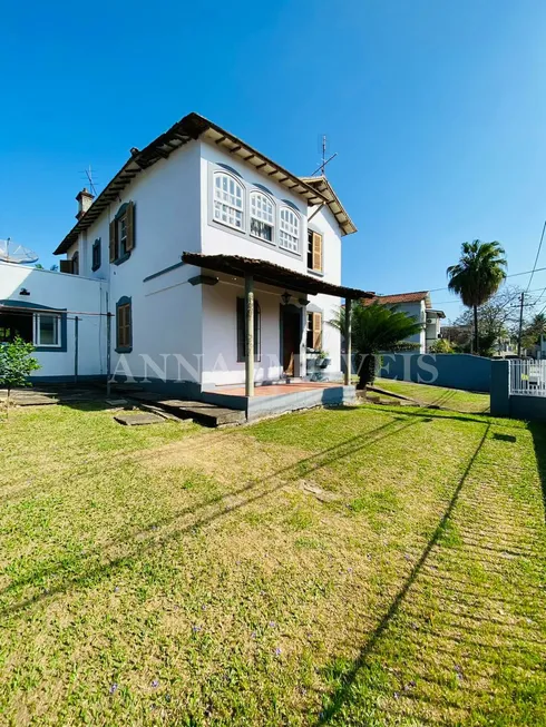 Foto 1 de Casa com 4 Quartos à venda, 292m² em Laranjal, Volta Redonda