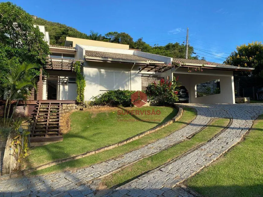 Foto 1 de Casa com 2 Quartos à venda, 200m² em Sambaqui, Florianópolis