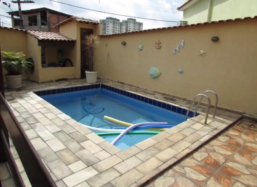 Foto 1 de Casa com 3 Quartos à venda, 90m² em Sete Pontes, São Gonçalo