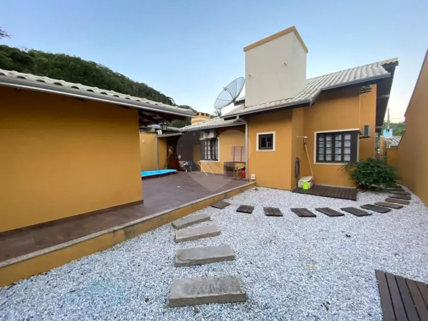 Foto 1 de Casa com 3 Quartos à venda, 230m² em Bombinhas, Bombinhas