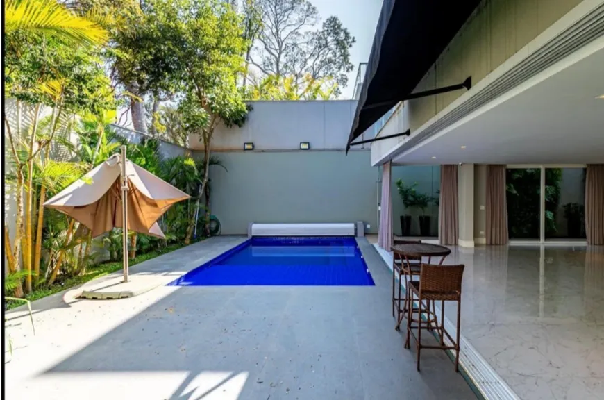 Foto 1 de Casa de Condomínio com 3 Quartos para venda ou aluguel, 600m² em Granja Julieta, São Paulo