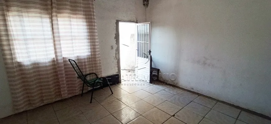 Foto 1 de Casa com 2 Quartos à venda, 55m² em Lopes de Oliveira, Sorocaba