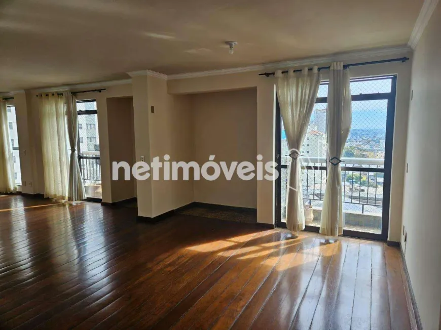 Foto 1 de Apartamento com 4 Quartos à venda, 240m² em Centro, Divinópolis