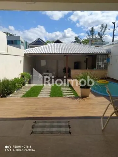 Foto 1 de Casa de Condomínio com 4 Quartos à venda, 250m² em Recreio Dos Bandeirantes, Rio de Janeiro