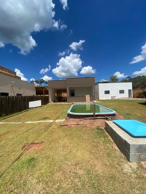 Foto 1 de Fazenda/Sítio com 3 Quartos à venda, 500m² em Jardim Serra Azul, Mateus Leme