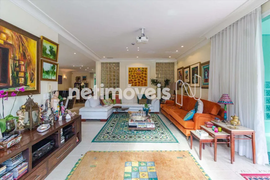 Foto 1 de Casa com 4 Quartos para venda ou aluguel, 690m² em Mangabeiras, Belo Horizonte