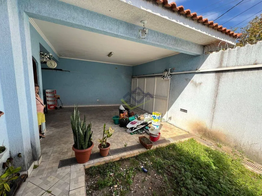 Foto 1 de Casa com 3 Quartos para venda ou aluguel, 214m² em Cidade Edson, Suzano