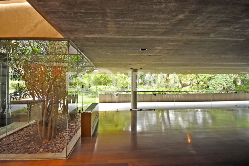 Foto 1 de Casa com 4 Quartos à venda, 976m² em Cidade Jardim, São Paulo