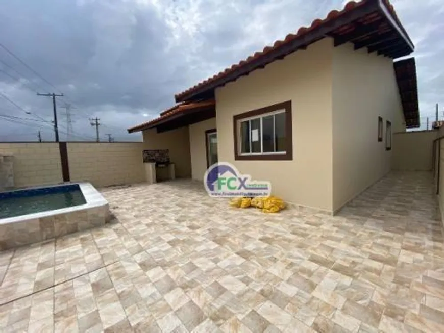 Foto 1 de Casa com 2 Quartos à venda, 68m² em Tupy, Itanhaém