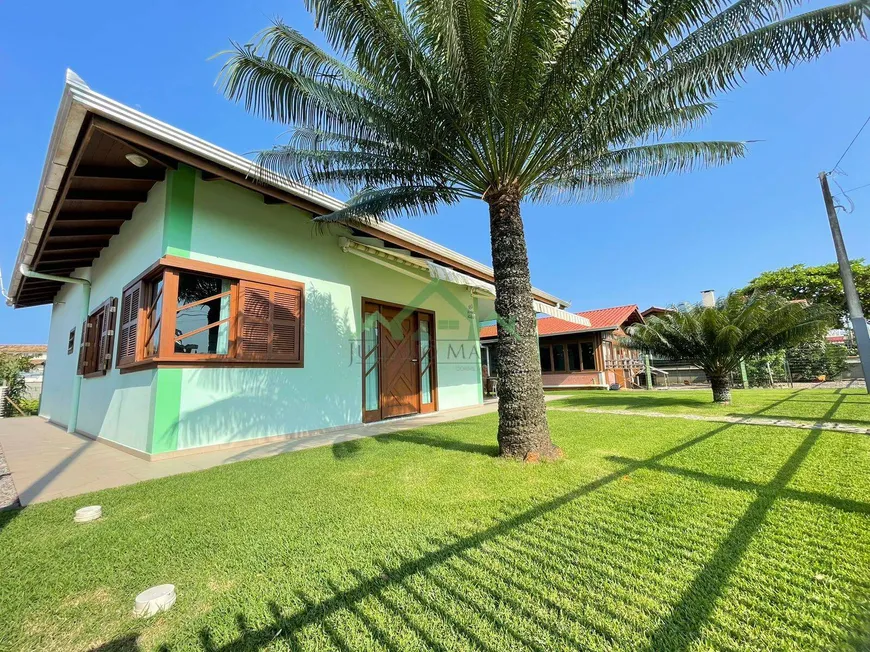 Foto 1 de Casa com 6 Quartos à venda, 123m² em Centro, Balneário Barra do Sul