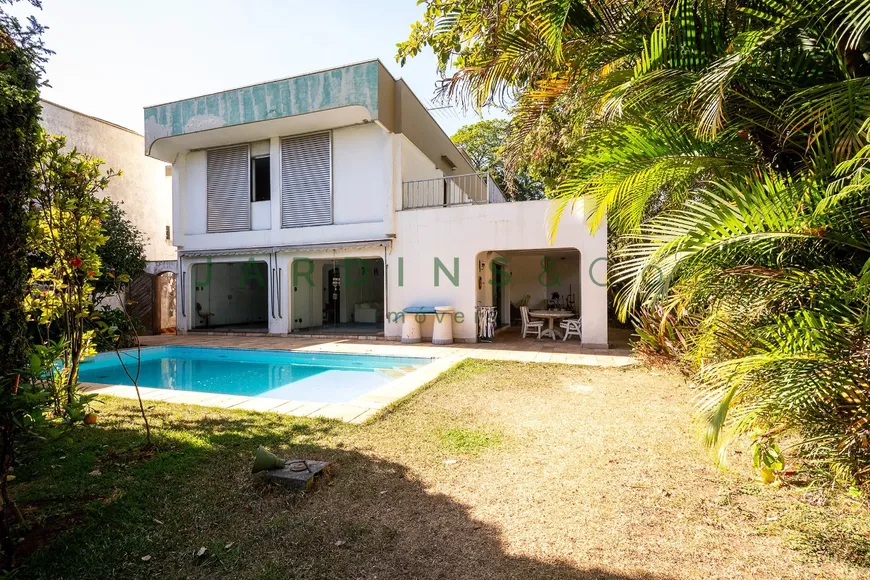 Foto 1 de Casa com 3 Quartos à venda, 316m² em Jardim Luzitânia, São Paulo