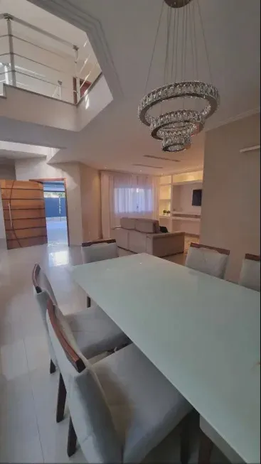 Foto 1 de Casa de Condomínio com 4 Quartos à venda, 200m² em Jardim Imperial, Cuiabá