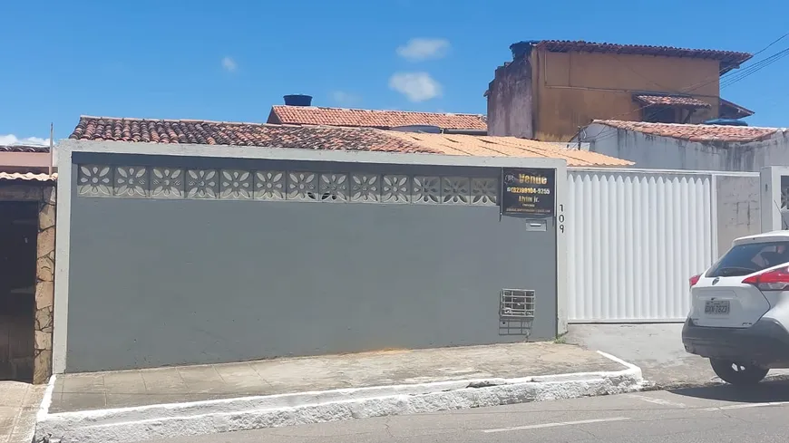 Foto 1 de Casa com 3 Quartos à venda, 200m² em Feitosa, Maceió