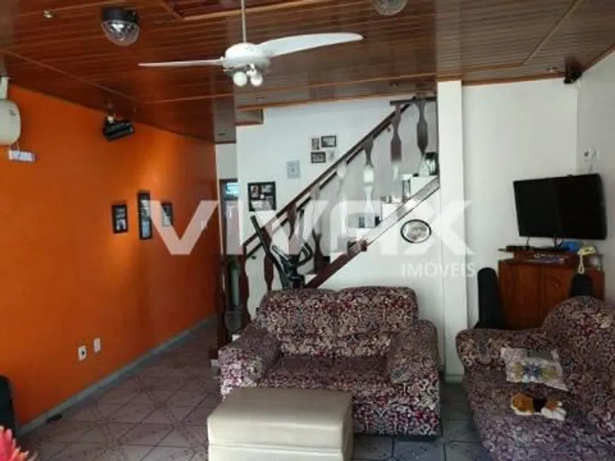 Foto 1 de Casa com 3 Quartos à venda, 230m² em Todos os Santos, Rio de Janeiro