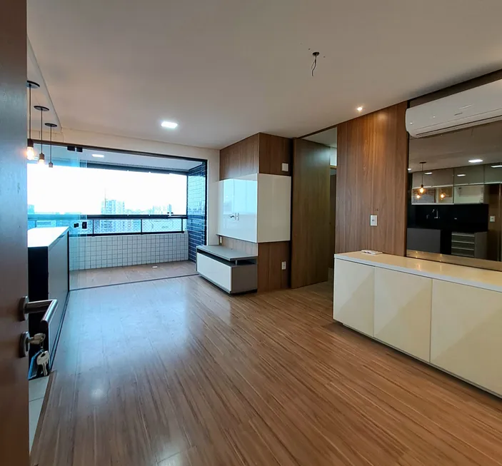 Foto 1 de Apartamento com 3 Quartos à venda, 77m² em Ponta Verde, Maceió