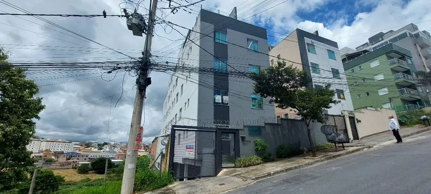 Foto 1 de Apartamento com 2 Quartos à venda, 60m² em Cabral, Contagem