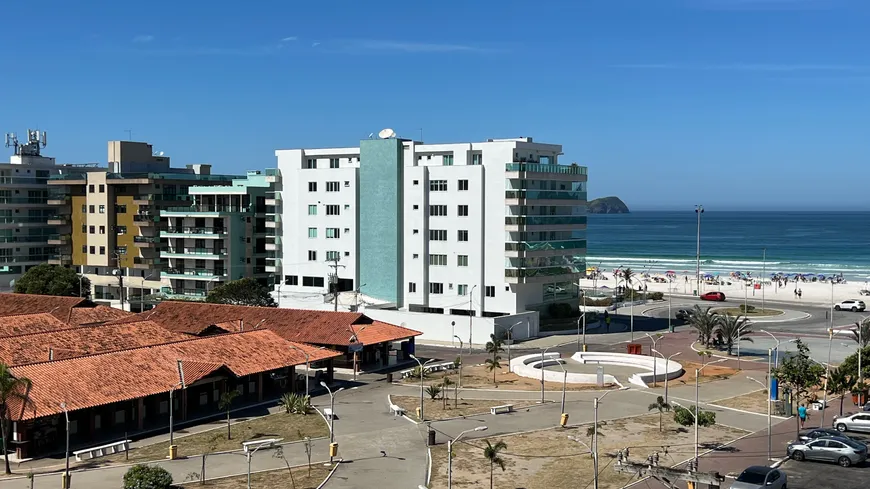 Foto 1 de Apartamento com 3 Quartos à venda, 120m² em Algodoal, Cabo Frio