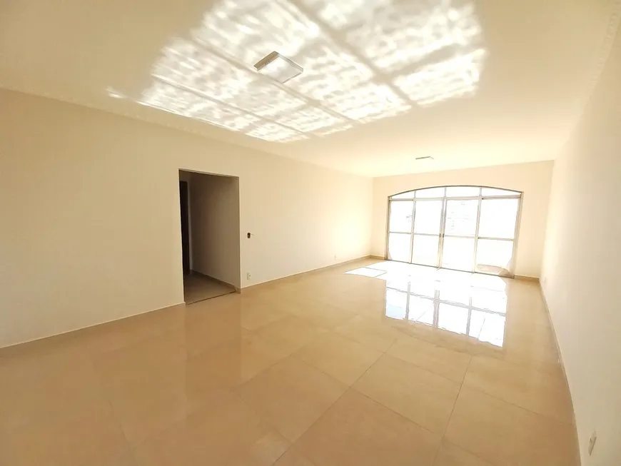 Foto 1 de Apartamento com 3 Quartos para alugar, 174m² em Centro, Limeira