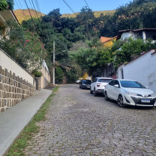 Foto 1 de Casa com 3 Quartos à venda, 200m² em Alto da Boa Vista, Rio de Janeiro