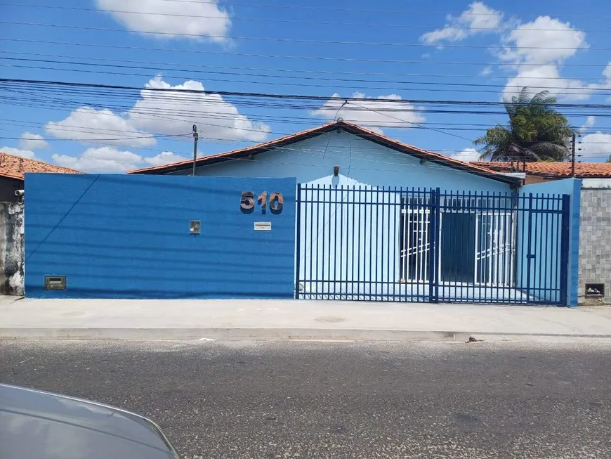 Foto 1 de Casa com 3 Quartos à venda, 135m² em Matadouro, Teresina