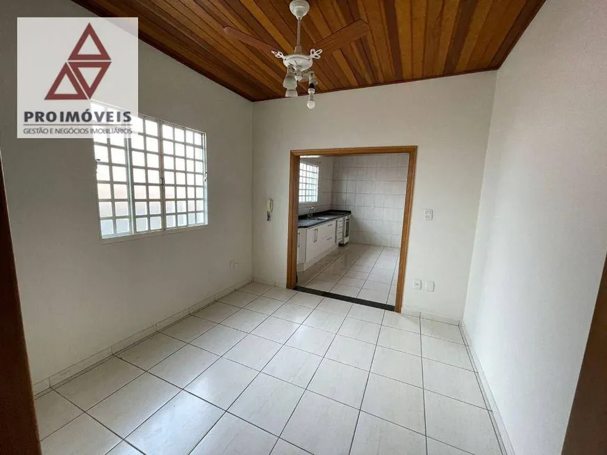 Foto 1 de Casa com 2 Quartos à venda, 125m² em Jardim São Domingos, Americana