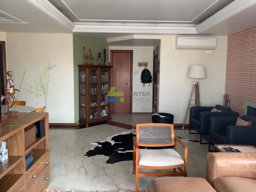 Foto 1 de Apartamento com 4 Quartos à venda, 210m² em Vila Mariana, São Paulo